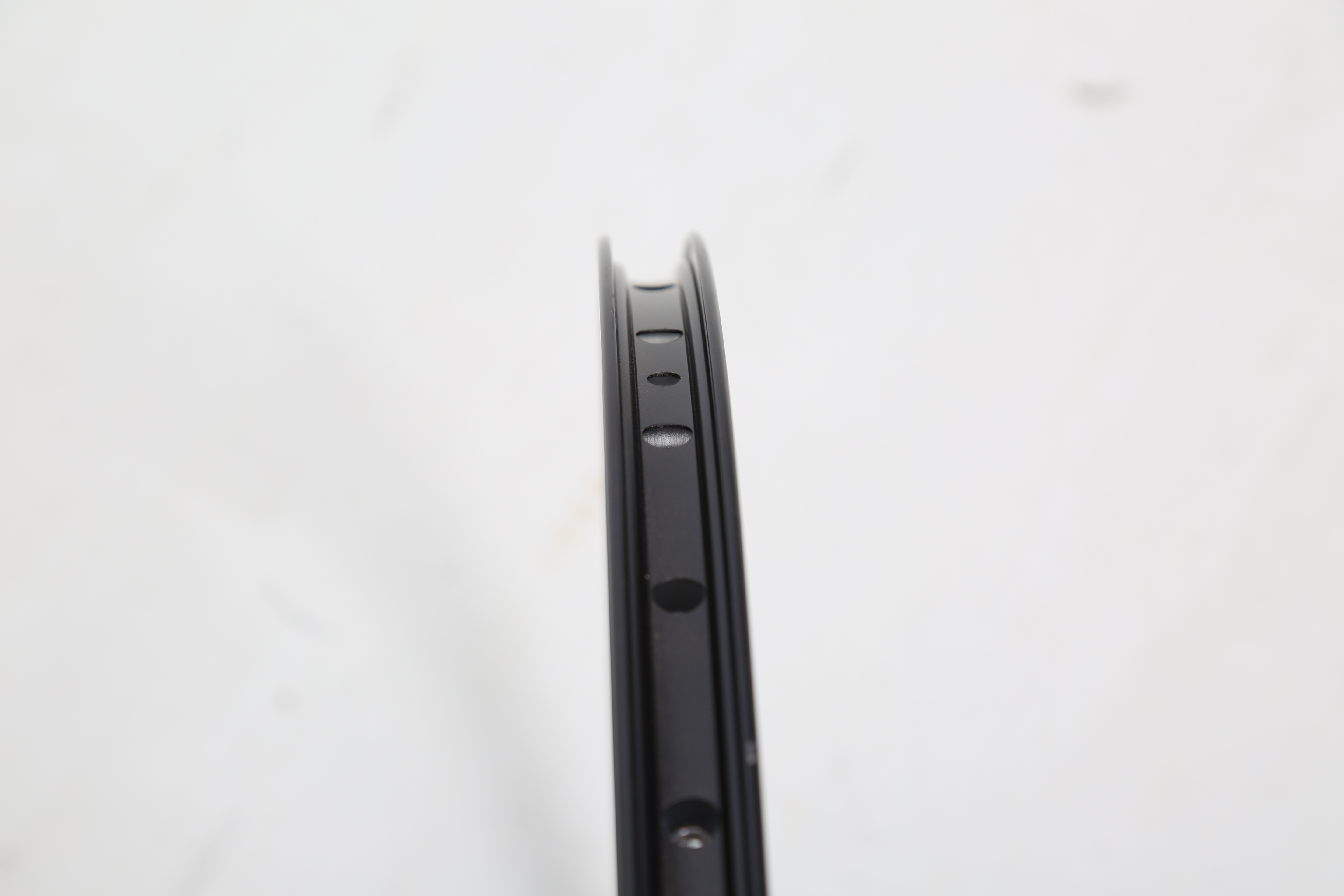 700C 36H Double Wall Alloy Bicycle Rim up to 20mm Height Presta Valve 6.5mm with Safety Line & Logo Tubeless Ready detail image 2
